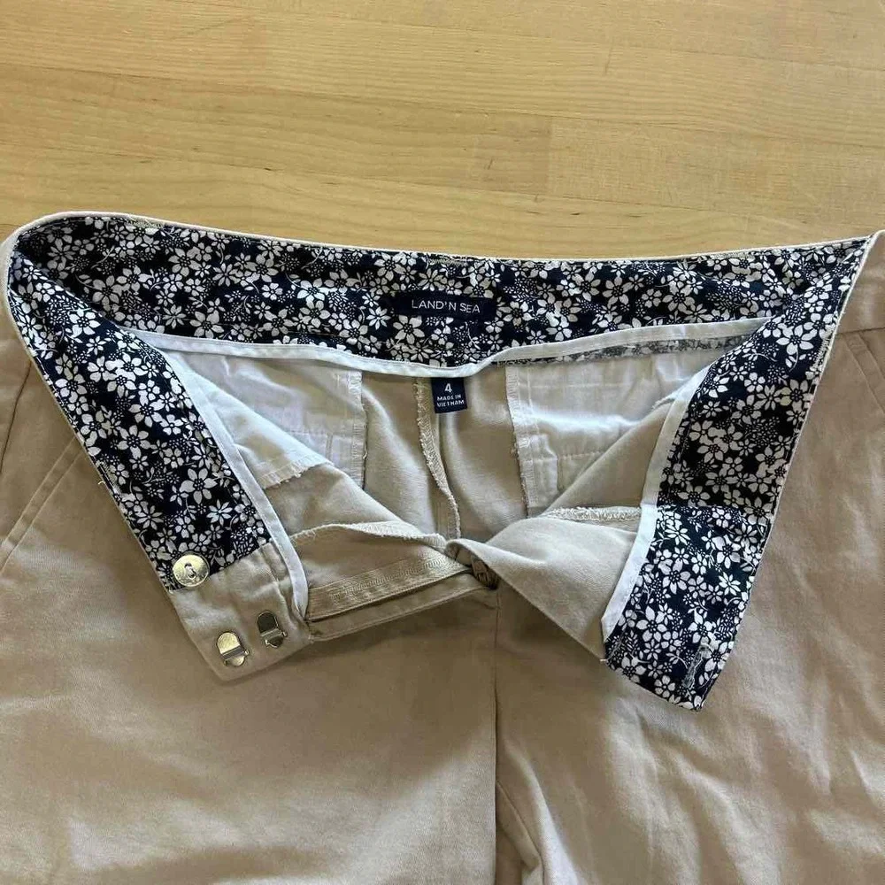 Land n Sea Women Size 4 Tan Preloved Shorts